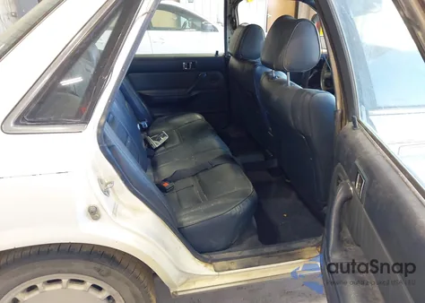 1991 Toyota Camry Le из США, поврежденный, VIN 4T1VV22E8MU050036